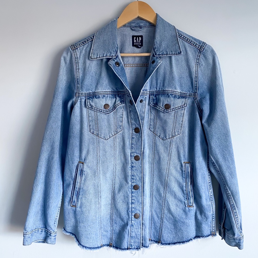New GAP Women's Light Blue Denim Jacket Size M